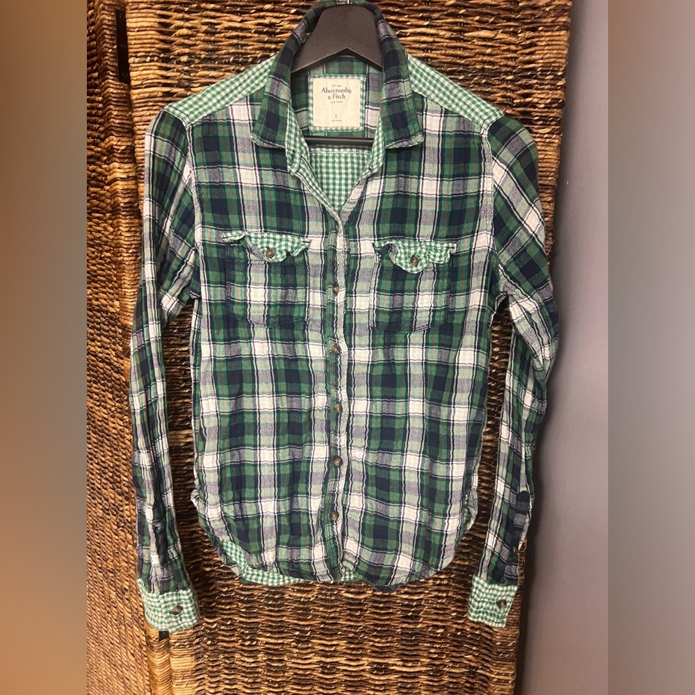 Abercrombie & Fitch- Green/Blue button up shirt- Size: Small, Pre-Owned